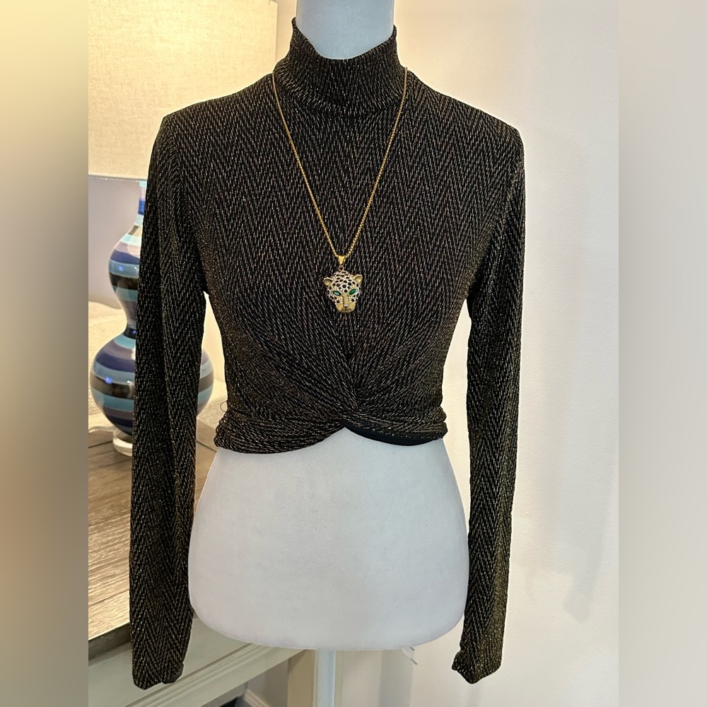 Forever 21 Black/Gold Metallic Long-Sleeve Cropped Top - Size S